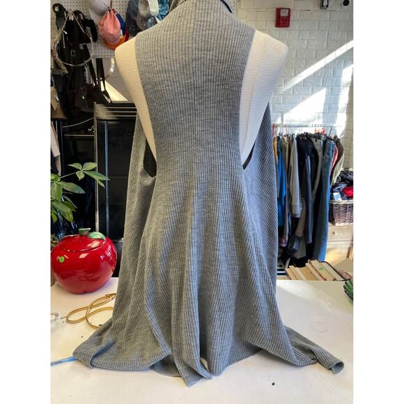 Grey throw over - Picture 2 of 3